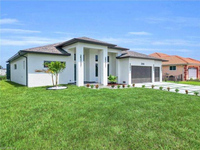 264 W Pine Valley LN, Rotonda West, FL 33947