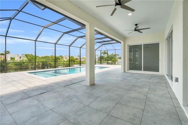 264 W Pine Valley LN, Rotonda West, FL 33947
