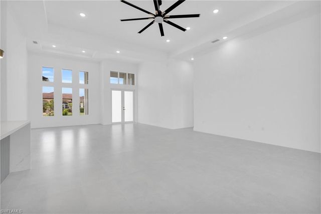 264 W Pine Valley LN, Rotonda West, FL 33947