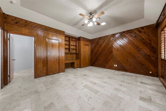 9925 Sandalwood Drive, Woodway, TX 76712