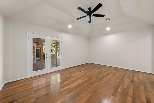 9925 Sandalwood Drive, Woodway, TX 76712