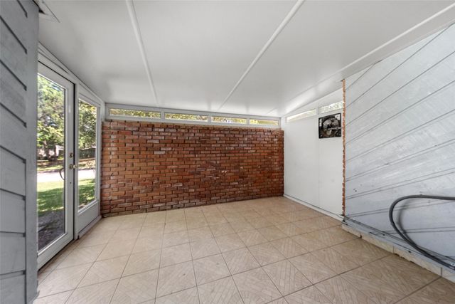 9925 Sandalwood Drive, Woodway, TX 76712
