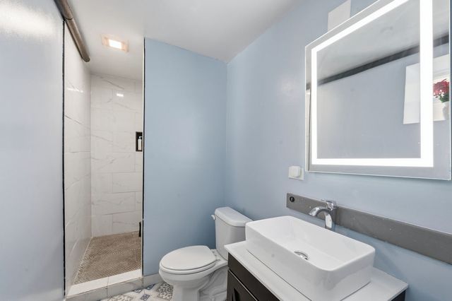 1515 S 3rd Avenue, Maywood, IL 60153