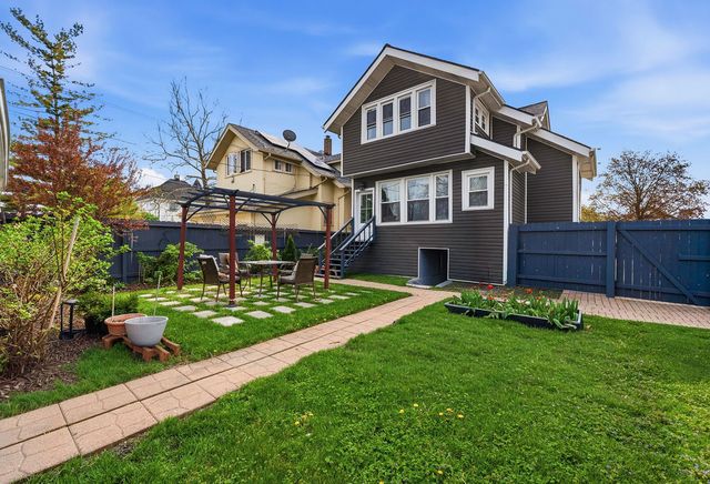 1515 S 3rd Avenue, Maywood, IL 60153
