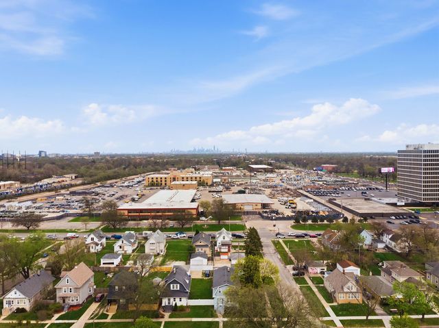 1515 S 3rd Avenue, Maywood, IL 60153