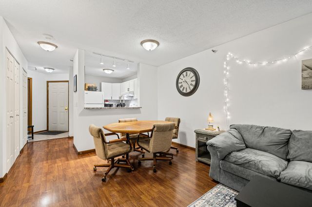 7618 York Avenue S 1218, Edina, MN 55435