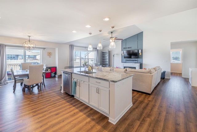 3633 Golden Eagle Court, Beloit, WI 53511