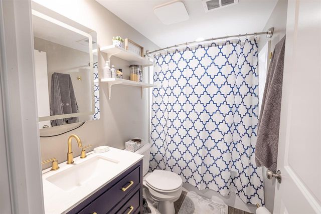 3633 Golden Eagle Court, Beloit, WI 53511