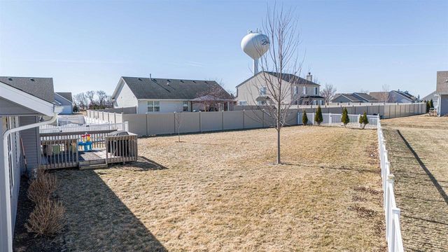 3633 Golden Eagle Court, Beloit, WI 53511