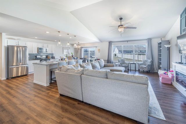 3633 Golden Eagle Court, Beloit, WI 53511