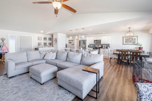 3633 Golden Eagle Court, Beloit, WI 53511