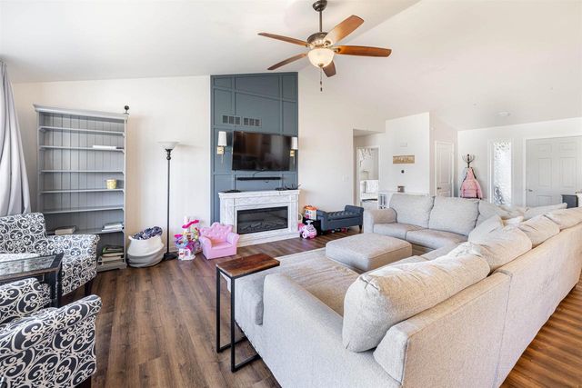 3633 Golden Eagle Court, Beloit, WI 53511