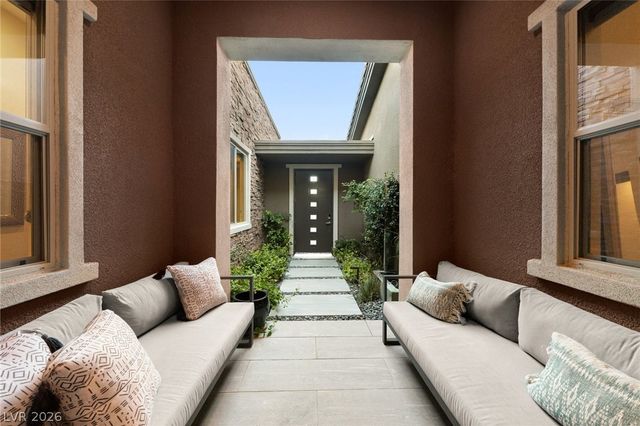 6262 Petroglyph Avenue, Las Vegas, NV 89135