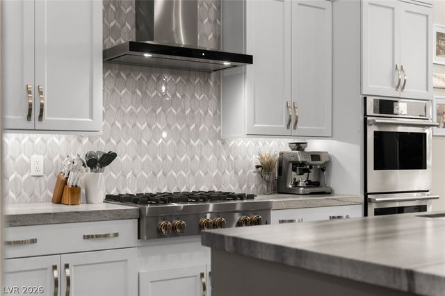 6262 Petroglyph Avenue, Las Vegas, NV 89135