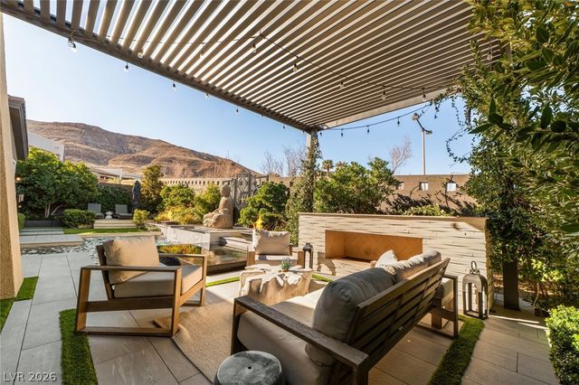 6262 Petroglyph Avenue, Las Vegas, NV 89135