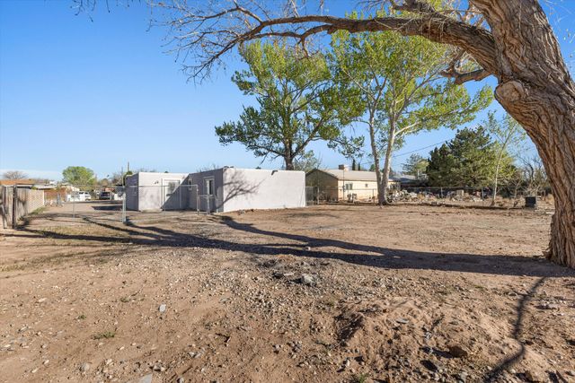 3513 Camino Alameda SW, Albuquerque, NM 87105