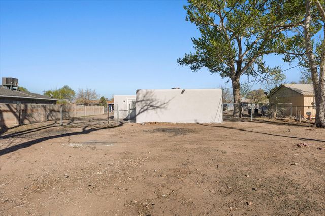 3513 Camino Alameda SW, Albuquerque, NM 87105