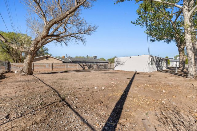 3513 Camino Alameda SW, Albuquerque, NM 87105