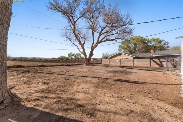 3513 Camino Alameda SW, Albuquerque, NM 87105