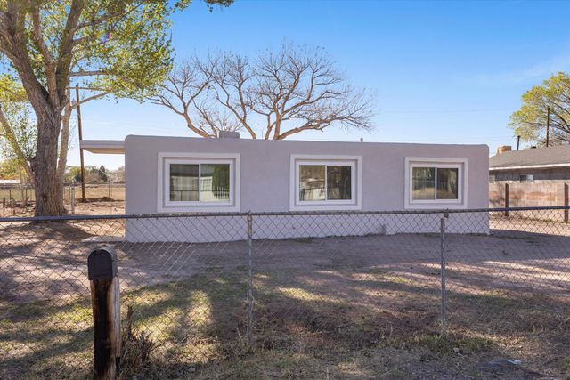 3513 Camino Alameda SW, Albuquerque, NM 87105