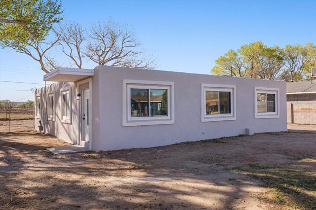 3513 Camino Alameda SW, Albuquerque, NM 87105