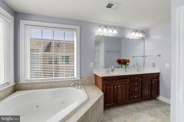 43583 WHITE CAP TER, Chantilly, VA 20152