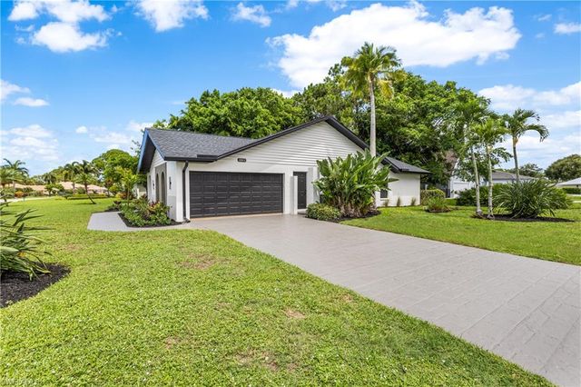 1911 Princess CT, Naples, FL 34110