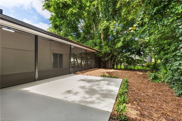 1911 Princess CT, Naples, FL 34110