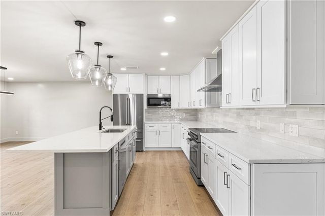 1911 Princess CT, Naples, FL 34110