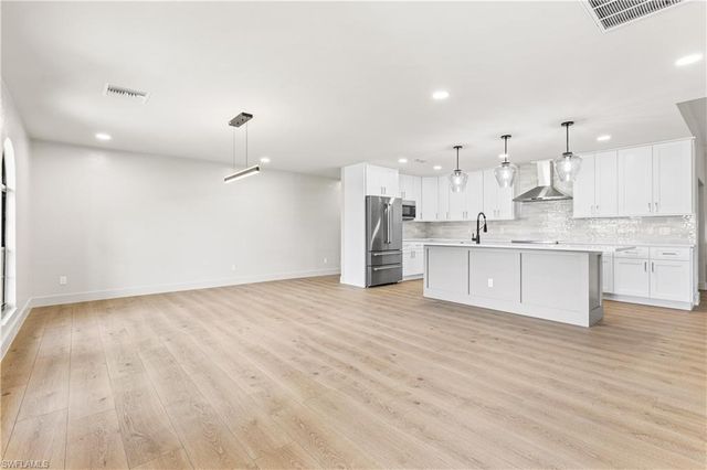 1911 Princess CT, Naples, FL 34110