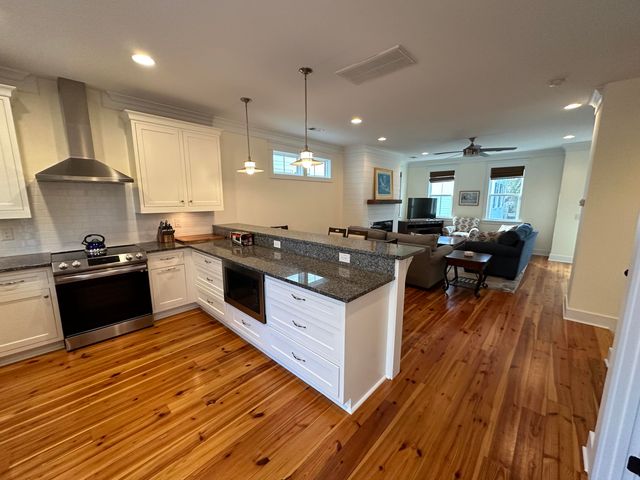 969 Warrick Oaks Lane, Mount Pleasant, SC 29464