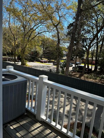 969 Warrick Oaks Lane, Mount Pleasant, SC 29464