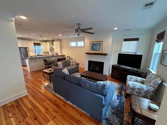 969 Warrick Oaks Lane, Mount Pleasant, SC 29464