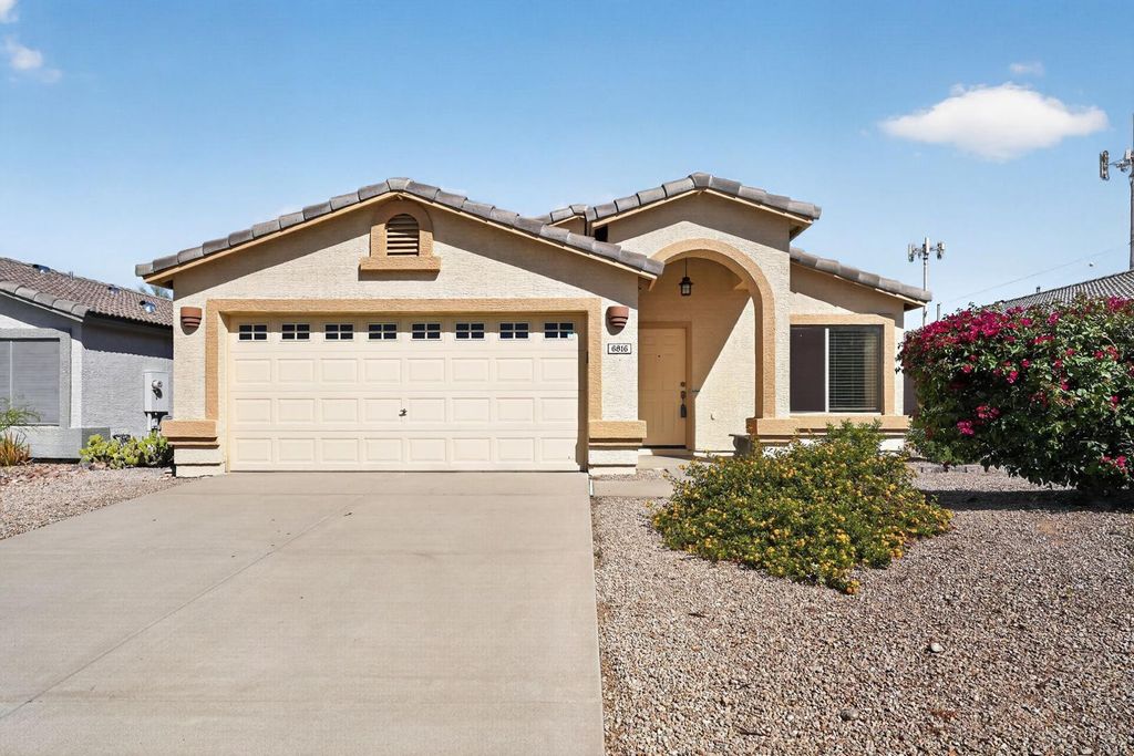 6816 S Russet Sky Way, Gold Canyon, AZ 85118