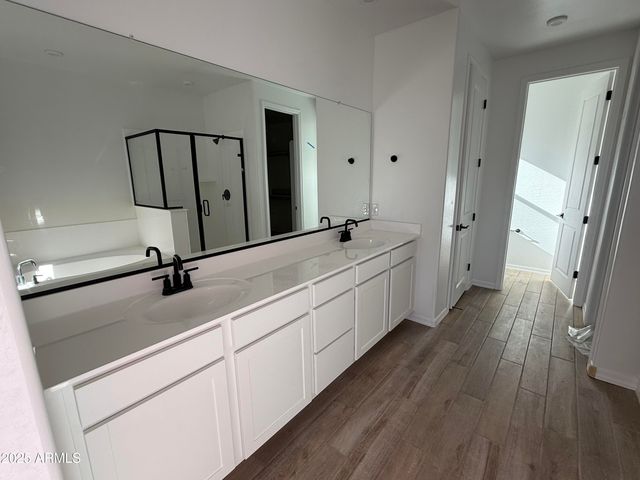 19015 W MARYLAND Avenue, Waddell, AZ 85355