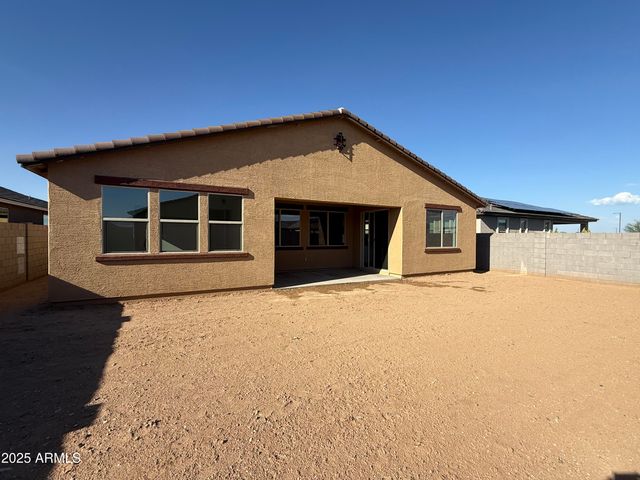 19015 W MARYLAND Avenue, Waddell, AZ 85355