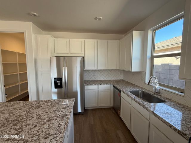 19015 W MARYLAND Avenue, Waddell, AZ 85355