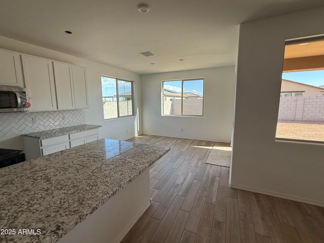 19015 W MARYLAND Avenue, Waddell, AZ 85355