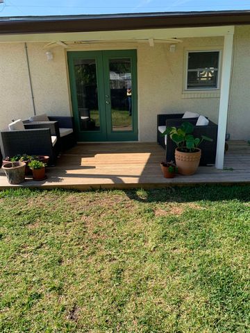 116 15th St, St Augustine Beach, FL 32080