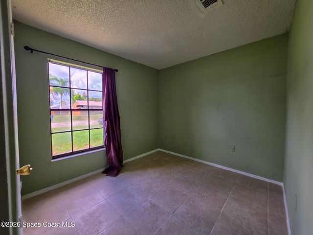 643 Binney Street NE, Palm Bay, FL 32907