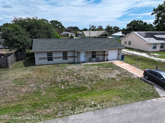 643 Binney Street NE, Palm Bay, FL 32907