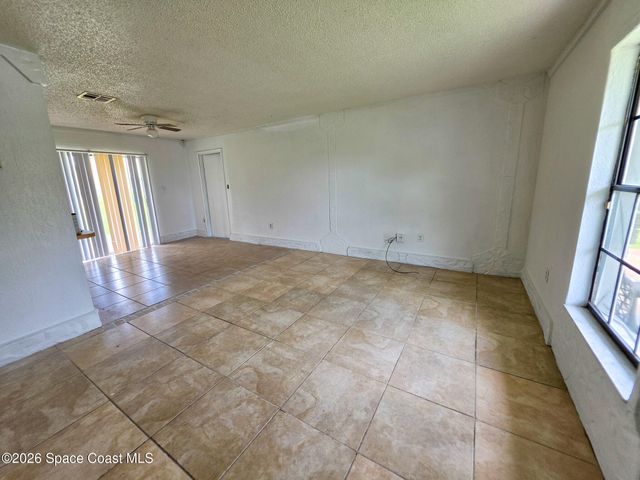 643 Binney Street NE, Palm Bay, FL 32907