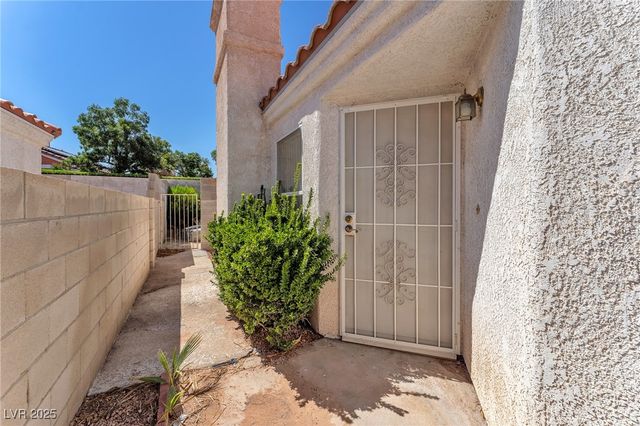 6637 Lund Drive, Las Vegas, NV 89108