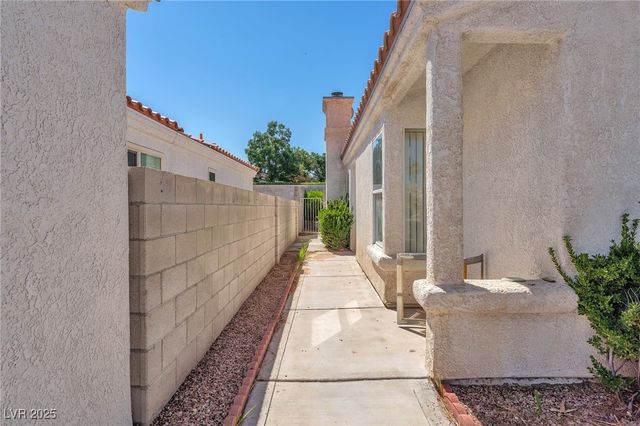 6637 Lund Drive, Las Vegas, NV 89108