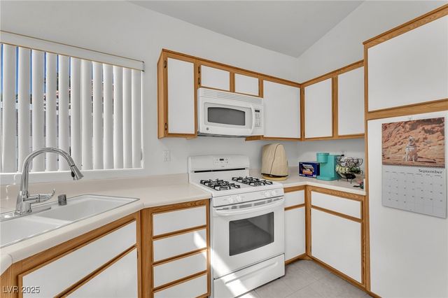 6637 Lund Drive, Las Vegas, NV 89108