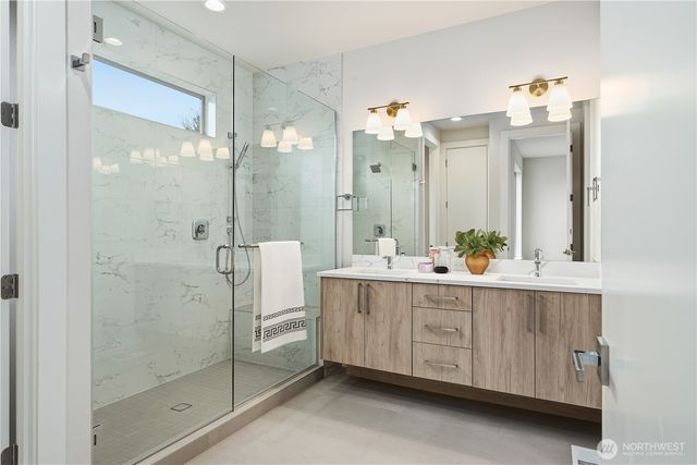 8707 126th Avenue NE, Kirkland, WA 98033