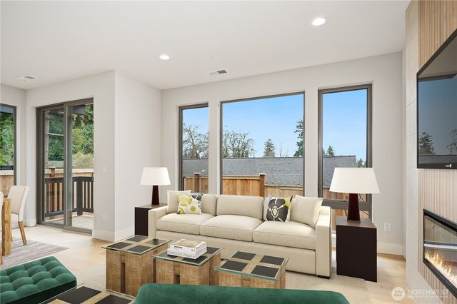 8707 126th Avenue NE, Kirkland, WA 98033