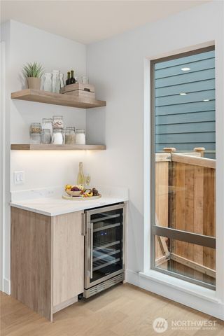 8707 126th Avenue NE, Kirkland, WA 98033