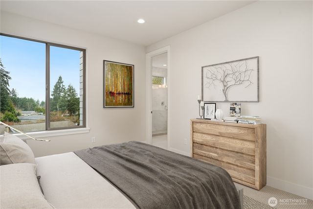 8707 126th Avenue NE, Kirkland, WA 98033