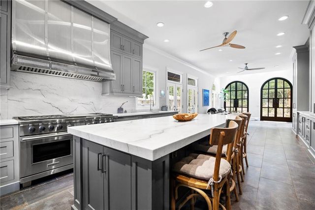 135 Lameloise Lane, Atlanta, GA 30327